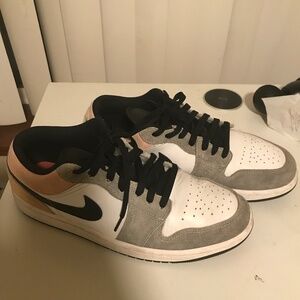 Low top Nike air Jordan fights